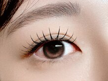 ナチュラルなまつ毛エクステンションも人気♪