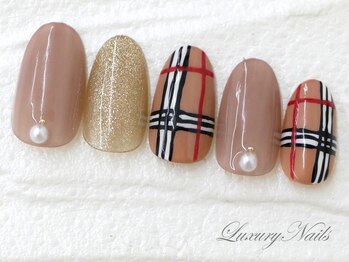 ラグジュアリーネイルズ アカバネ(Luxury Nails Akabane)/チェック柄ネイル