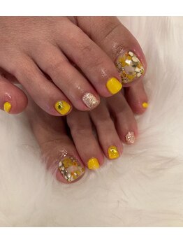 トータルサロン 白べぇーっ プラス/☆春フットネイル☆