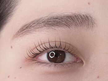 スワローネイルアイ(swallow nail eye)の写真/【韓国風デザインはお任せ☆】まつ毛パーマ・マツエク×アイブロウでスッキリ垢抜け顔へ*パリエクも取扱◎