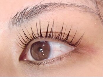 イマージアクト 綱島店(image ACT)の写真/【まつげケアしながらマツパが可能◎】自まつげ負担は最小限×ハリコシUP×ケア特化型のまつげパーマ♪