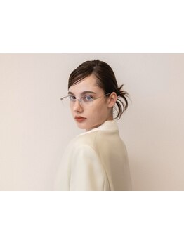 ナチュラル上品な目元にしたい