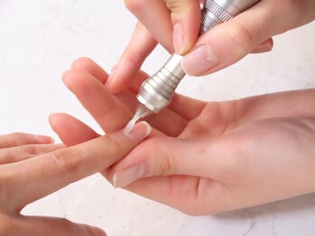 エム 平岸(M)の写真/フットだけじゃない！ハンドケア/ネイルケアもお任せください☆ささくれ/二枚爪/乾燥など幅広くケア可能◎