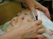 エステバーバー石橋/眉つくり