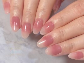 マオジェルで花びらネイル