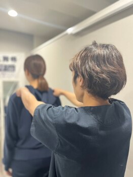 姿勢と睡眠の専門店カイロサロン郷の写真/繰り返す首・肩こり、眼精疲労を改善◎デスクワーク疲れの根本原因である「姿勢の歪み」を徹底ケア。