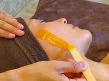 【お顔・眉毛・背中】全身WAXで毛穴から綺麗に♪光脱毛も人気☆