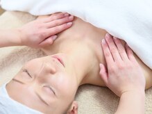 プラスワンビューティテン 新大阪店(Plus One Beauty)/マッサージ（デコルテ）