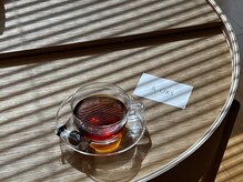 アンドユクス 中野(& uks)の雰囲気（施術後はアフタードリンクでホッと一息♪）