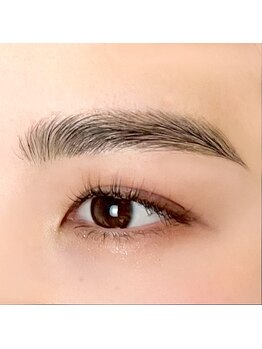 ヌンバイブリック(nun by Blic)/ハリウッドブロウリフト