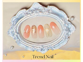 トレンドネイルスタジオ(Trend Nail Studio)/金箔とチューリップネイル