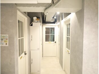 パピヨン デ ジュール 渋谷(papillon de jour)/*Salon*