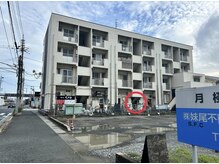 アロケレ(ALOKELE)/入り口は左から２番目です。