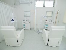 リピカ(RipiQa)の雰囲気（【店内】全3席。リクライニングチェアでゆったりホワイトニング）