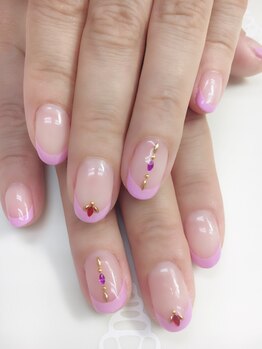 ネイルサロン ティアラリュクス 市川北口店(Tiara Luxe)/細目フレンチ