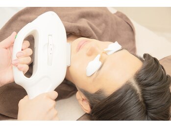 グリシーヌ(GLYCINE)/スキマ時間にヒゲ脱毛♪