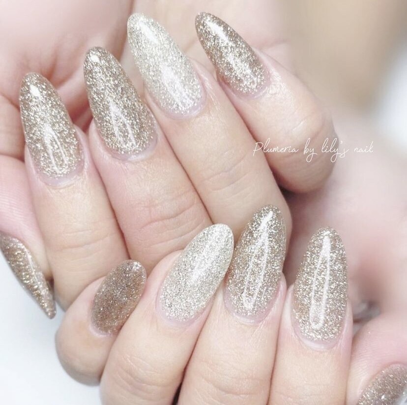 2026年冬トレンド】プルメリアのネイルデザイン集｜人気順