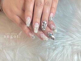 キルティングビジューネイル