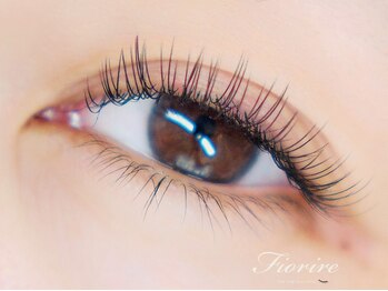 フィオリーレ(Fiorire)の写真/ベテランアイリストによるマツエク施術で圧倒的モチを実現!確かな技術&提案力で理想のデザインを叶えます♪