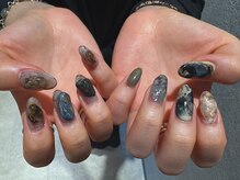 シー(Shhh...)/ストーンニュアンスデザイン