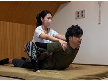 ヒラク(HIRAKU)/自分で伸ばせない所もググーっと