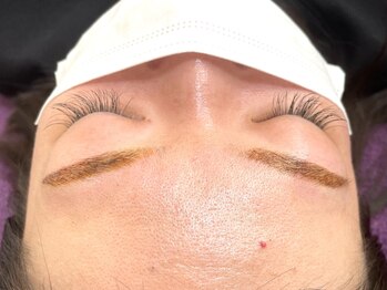 ラディユー(Radieux)/ハーブタンニングアイブロウ