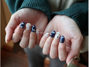 ネイルトータルビューティー ソピーロ(sopiro)/ネイビーホワイト