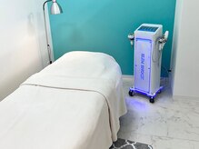 サロン ド ユニ(SALON DE UNI)の雰囲気（ティファニーブルーを基調とした可愛い空間で…♪）