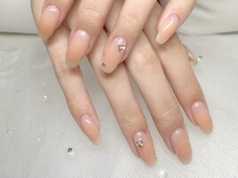オレンジベージュチークネイル