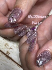 人気キラキラマグネットネイル