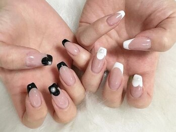 アンドミー(&me)の写真/洗練されたデザイン力で理想の指先を叶える＊[シンプル定額¥5900]持ち込みデザイン¥7000～ご相談ください♪