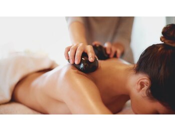 フォンドル(Fondle)/冬季限定HOTストーンマッサージ