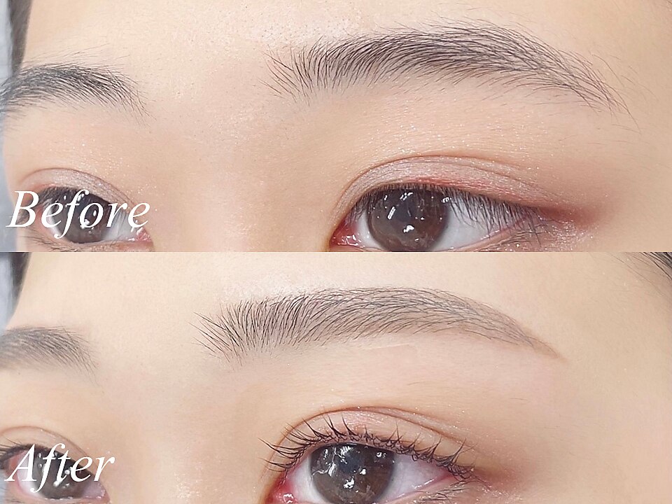 眉毛アイブロウデザインWAX＋間引き（毛量調整）＋メイク仕上げ \4700