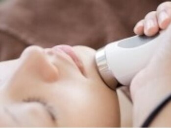 シーカラー 中野栄店(C.color)の写真/【話題のレモンボトル☆】独自のアプローチでむくみを解消し、引き締まったフェイスラインを手に入れよう♪