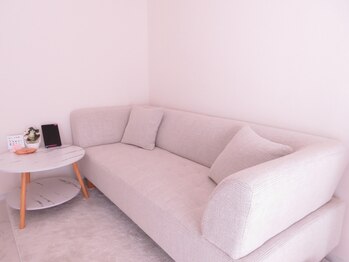 ルーナ 恵比寿(Luna)/ソファは広々くつろげます♪