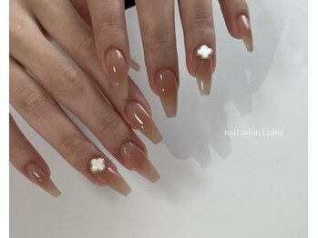 ルレア(Lulea)/cheek nail design