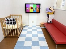 むさし鍼灸整骨院 久留米院の雰囲気（キッズスペース・YOUTUBE鑑賞・子守りなどもお任せください。）