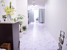 シンメトリー 千葉店の雰囲気（広々とした綺麗な店内＊プライベート空間です♪）