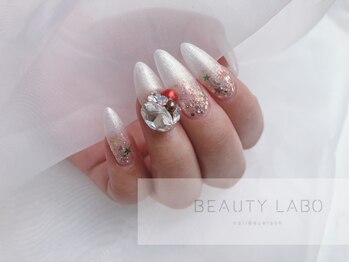 ビューティーラボ アンテナスクエア(Beauty Labo)の写真/指先にキレイに美フォルムが叶う長さ出し¥6000～♪プラス¥1100でお爪を削らないパラジェルへの変更も可能◎