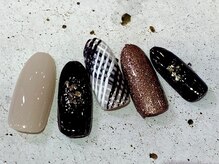 サロン アウラ(salon AULA)/バレンタインネイル6980円/初回