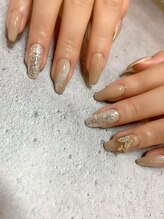 リッチネイル(Rich Nail)/ヌーディ×キラキラ