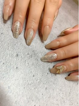 リッチネイル(Rich Nail)/ヌーディ×キラキラ