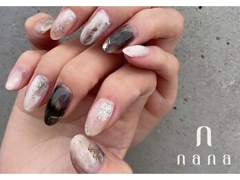 ナナ 白金高輪(nana)/ホワイト×ブラックニュアンス