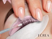 【パリジェンヌラッシュリフトの人気の秘密１】根元からの立ち上げで最大限の自まつ毛の長さを実感★