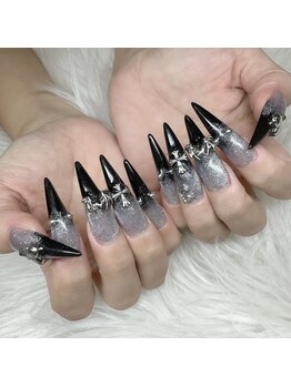 ムーン(MOON)/ブラックマグネットネイル