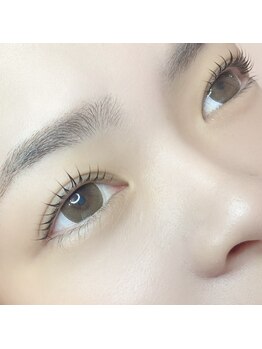 モランプラス 豊田店(Moran Plus)の写真/すっぴんでも可愛く◆美眉×美まつげで可愛いを創る☆アイブロウやまつげパーマで目元をアップデート♪