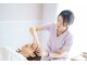 女性鍼灸師による美容鍼専門店 shika. 【 肩こり/小顔/たるみ/ほうれい線/シワ改善】の写真/家事や仕事で頑張るあなたへ。首肩こり・眼精疲労・蓄積した疲労感をリセットし、明日からまた前向きに！
