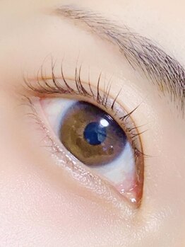 サロン デ キレイニ(Salon de KIREINI)の写真/ヘッドorデコルテマッサージ付きのまつげパーマが大人気♪まつげパーマをしながら身体もすっきり☆