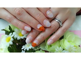 べっ甲柄斜めフレンチネイル