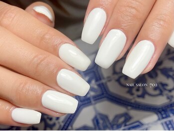 ナナマルニ(702)/流行　ホワイト　ワンカラー